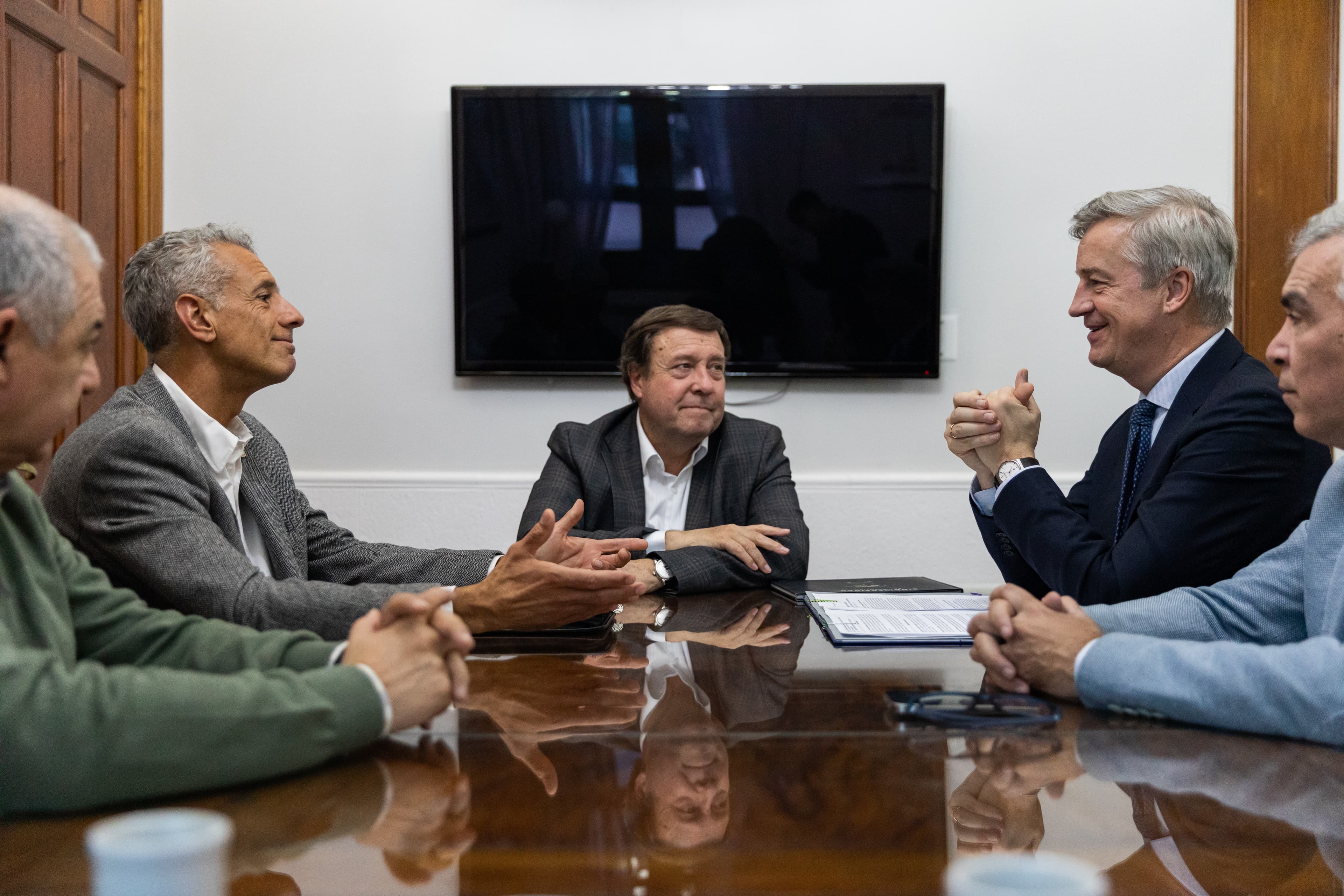 Weretilneck recibió en Viedma al embajador de la Unión Europea que tiene la idea de invertir en Rio Negro