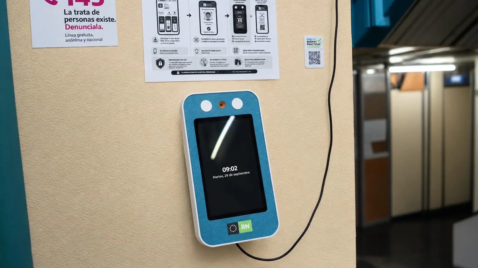 "Revés para ASSPUR, queda firme el control biométrico en Salud", anunció el Gobierno