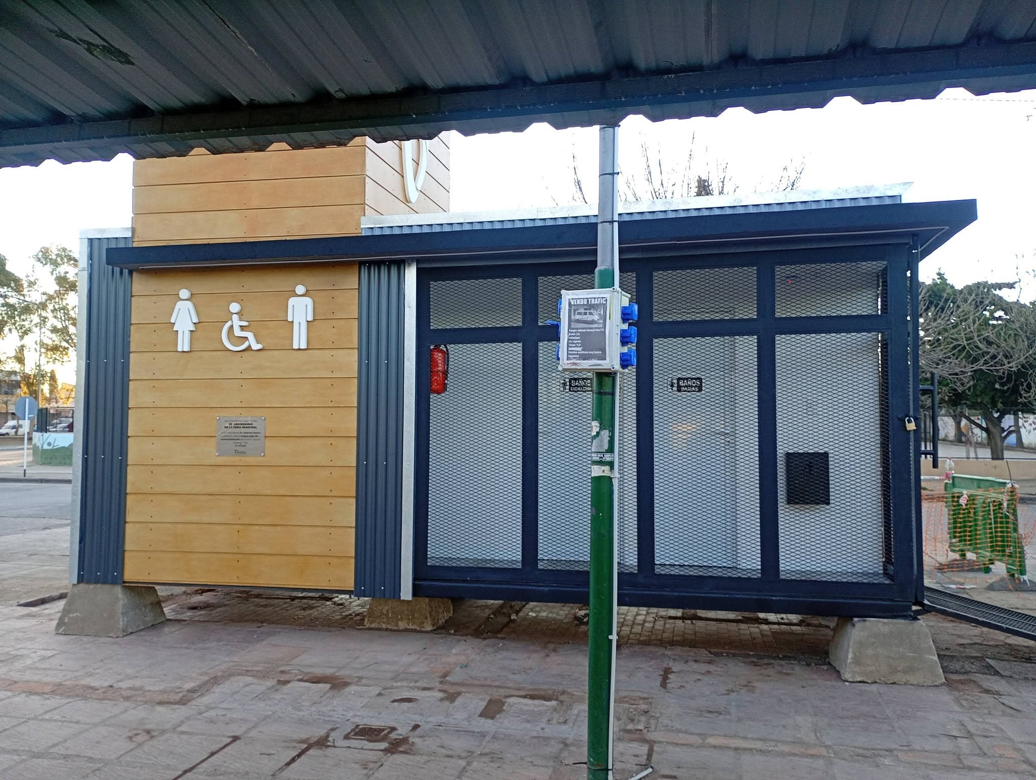 Varios concejales solicitan información sobre la compra del Baño de la Feria Municipal de Viedma