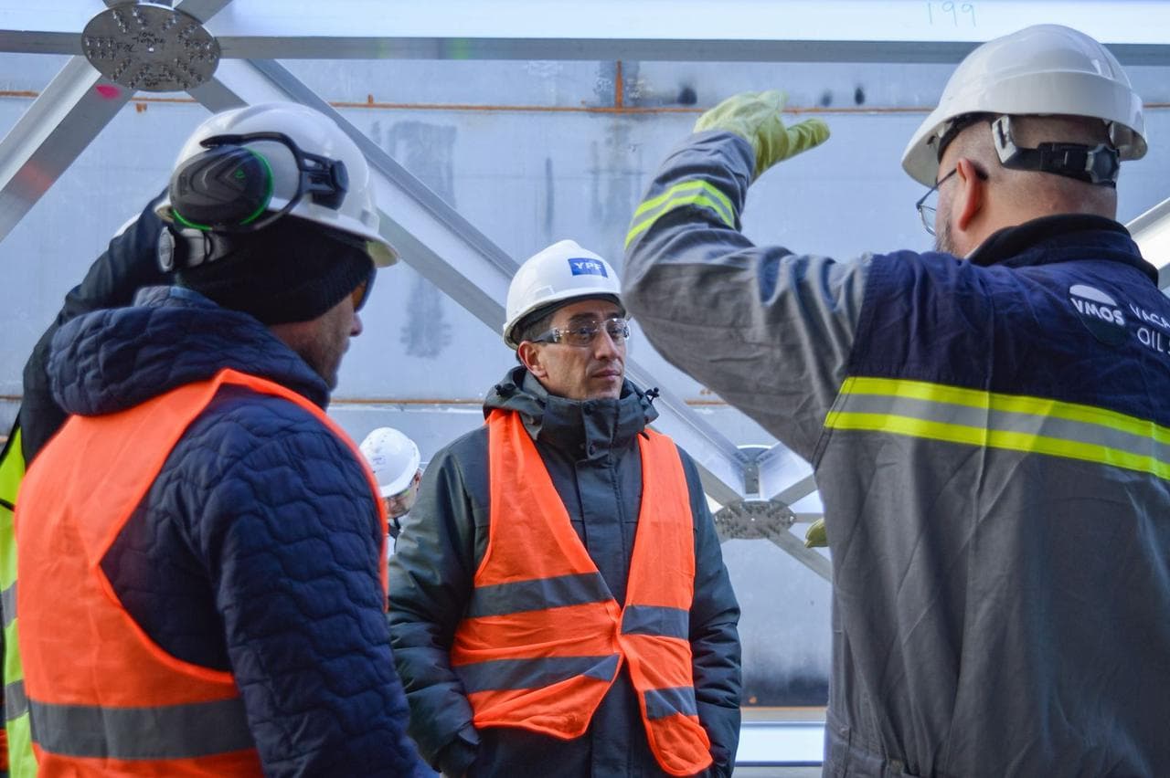 “Como intendente y como rionegrino me llena de orgullo saber que Río Negro hoy está en esta etapa histórica del desarrollo energético del país, de la provincia y del mundo”