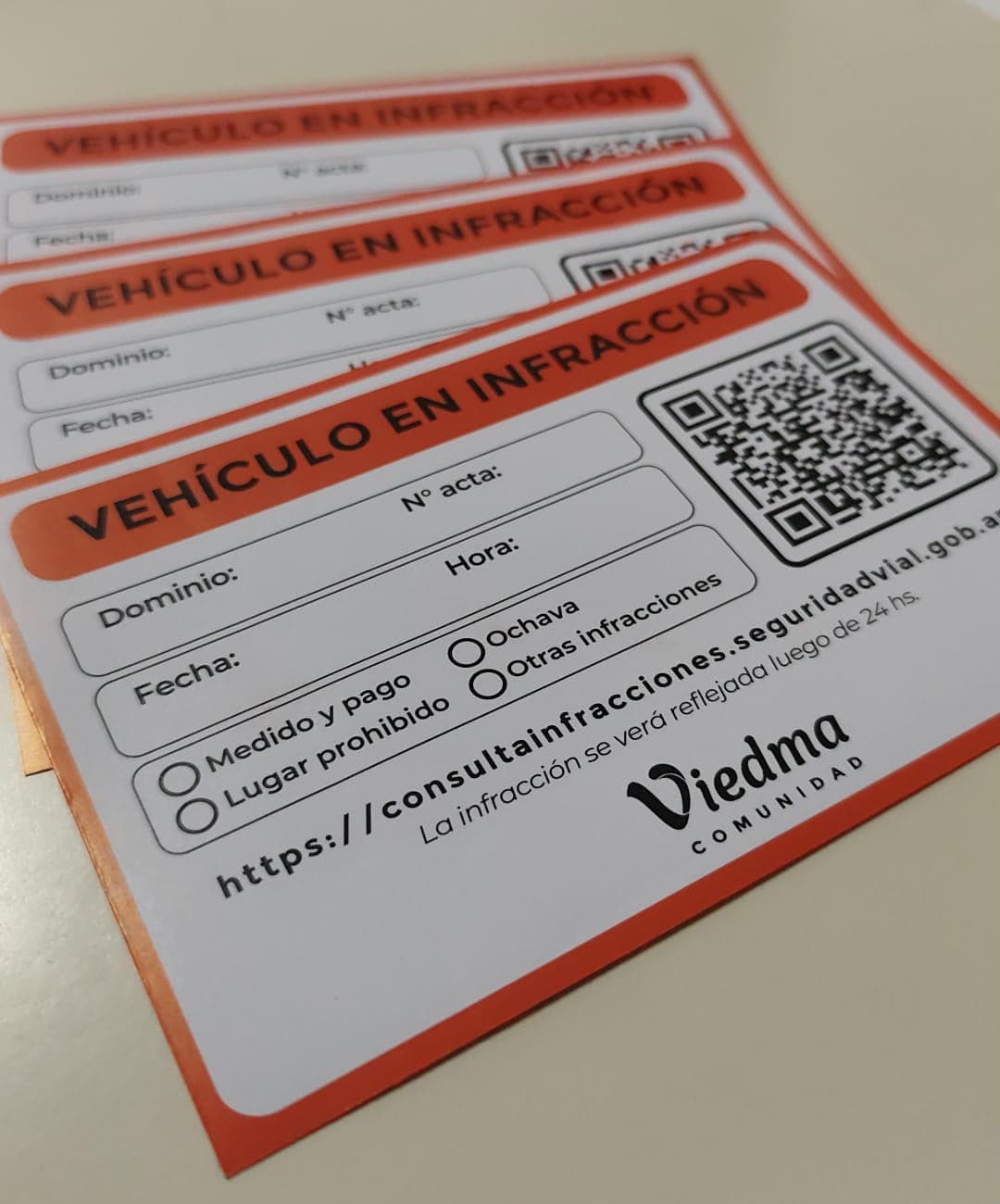 En Viedma se implementa una nueva modalidad para los avisos de infracción de tránsito en vehículos