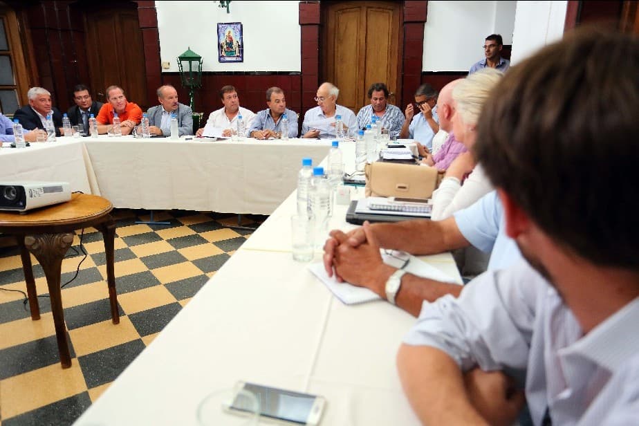 Para garantizar los salarios, habría reducción de horas extras, licencias y eliminación de viáticos
