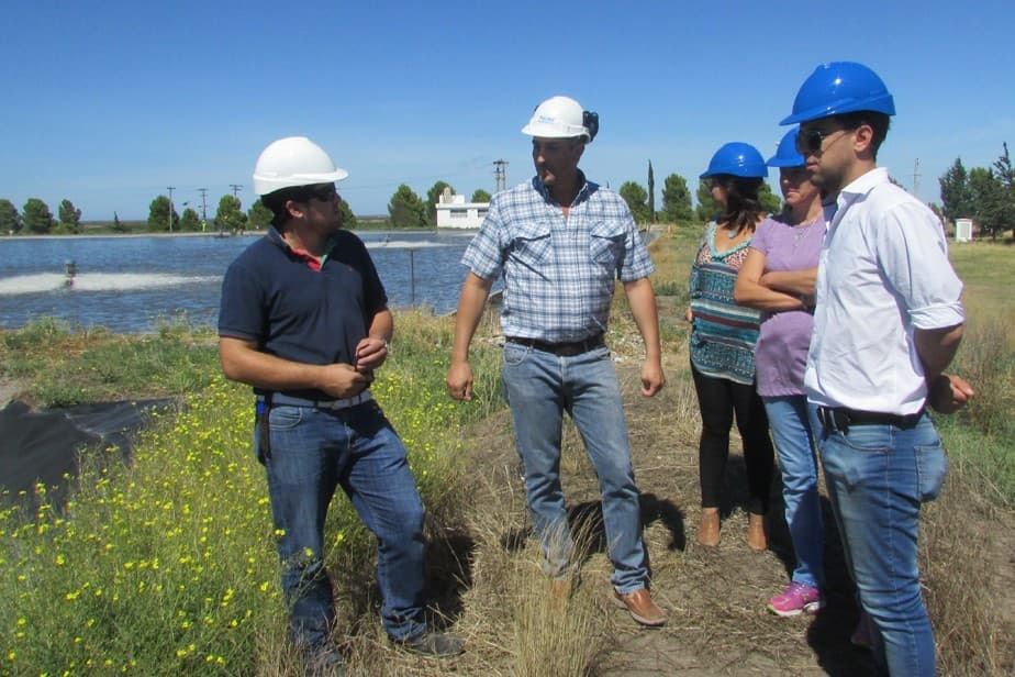 ARSA realizó un recorrido explicativo en la planta cloacal de Viedmaa un concejal