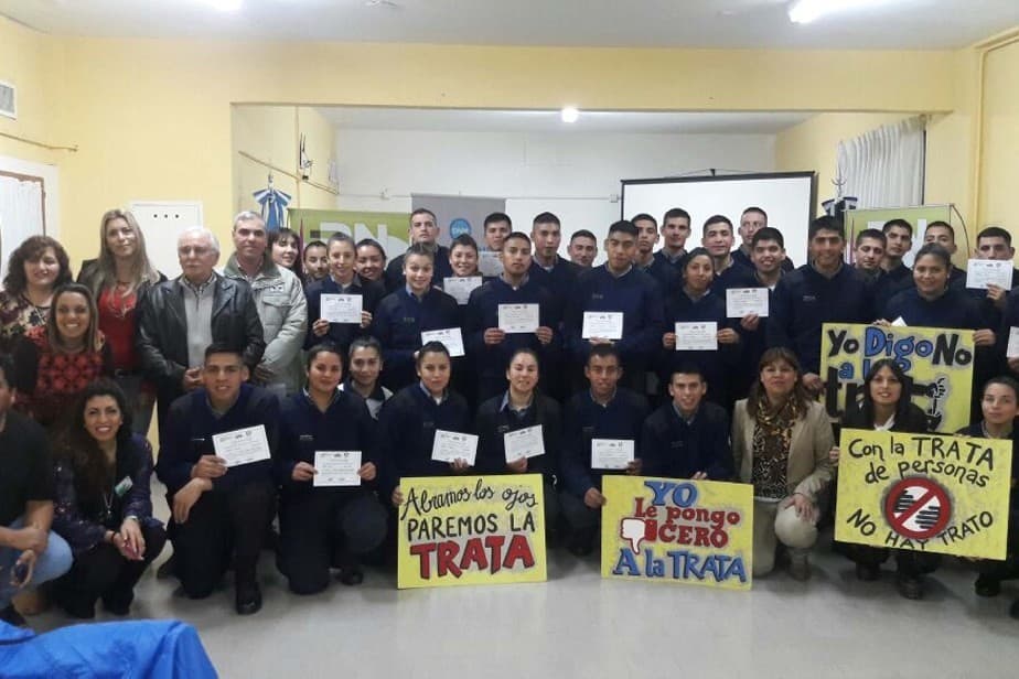 Capacitaron a cadetes de la Policía en violencia de género y trata de personas
