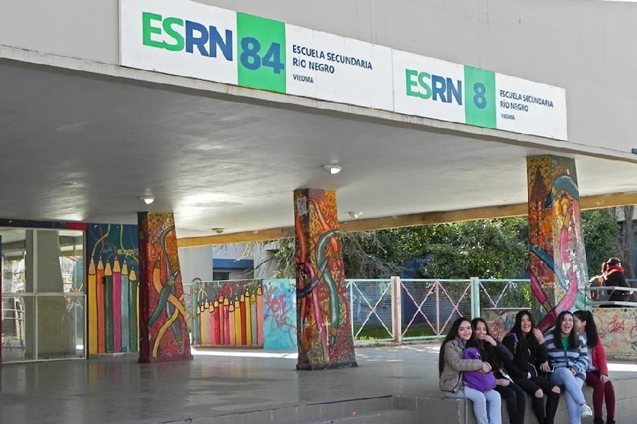 Un 5% más de inscriptos hay en las escuelas secundarias de la provincia