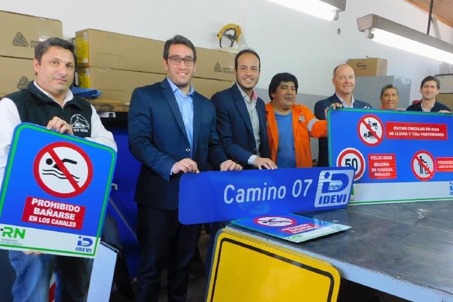 Señalizarán caminos rurales de IDEVI