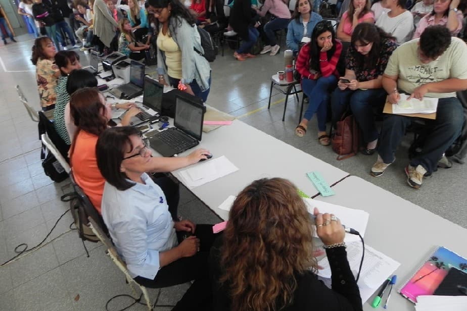 Más de 1300 docentes ingresaron como titulares al sistema educativo