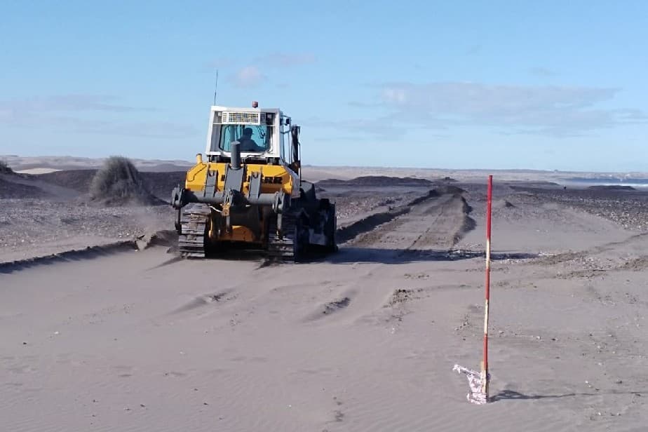 El movimiento de los médanos obligó a Vialidad a marcar una nueva traza en el camino de la Costa