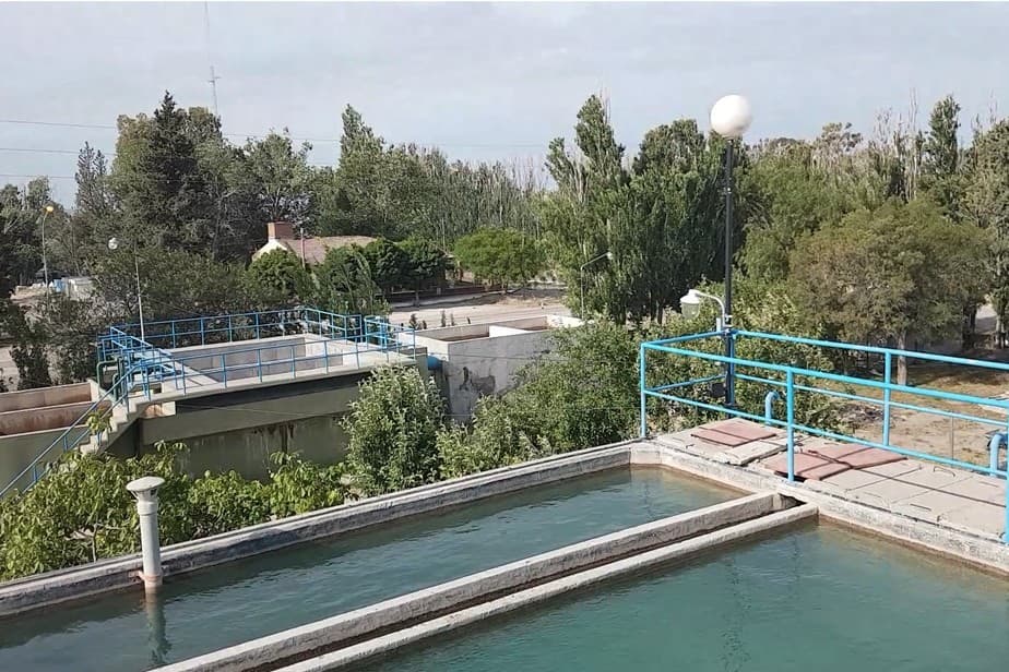Colocan una bomba de agua en Las Grutas para mejorar el servicio