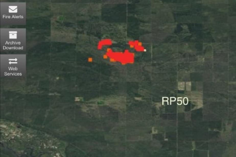 Protección Civil trabaja para sofocar incendio en Guardia Mitre
