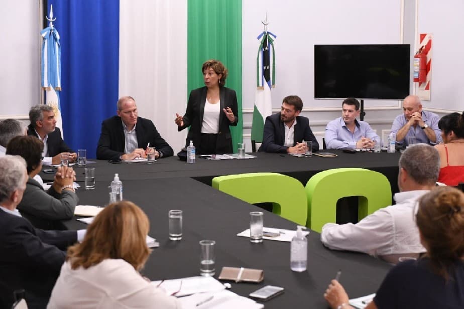 Carreras reunió a su Gabinete para analizar la situación sobre el Coronavirus en la provincial