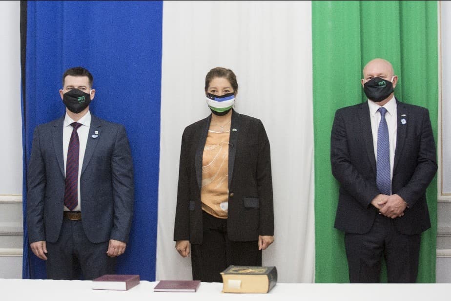 Carreras tomó juramento a sus hombres de confianza en la secretaria General y en Desarrollo Humano
