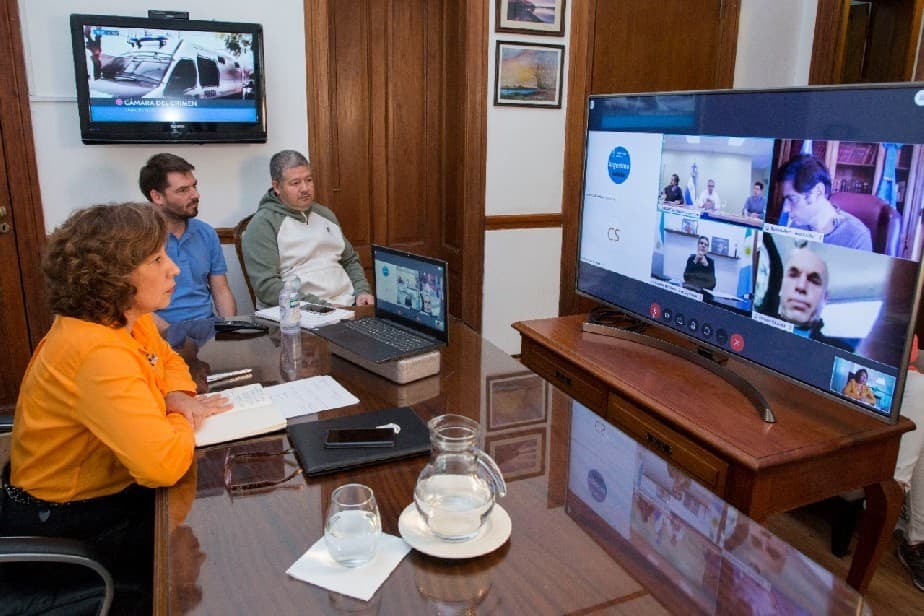 La Gobernadora participó de un encuentro convocado por Fernández