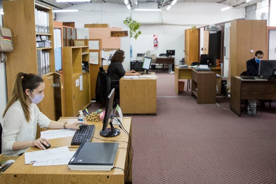 Cerca de 5 mil agentes públicos regresaron al trabajo la primera semana
