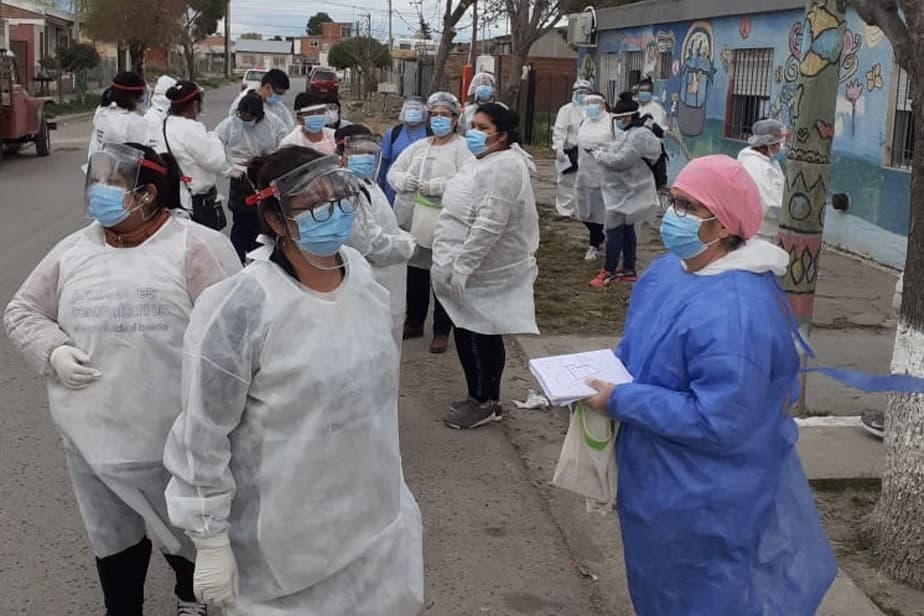 Continúan con los rastrillajes para detectar contactos estrecho en los barrios de Viedma