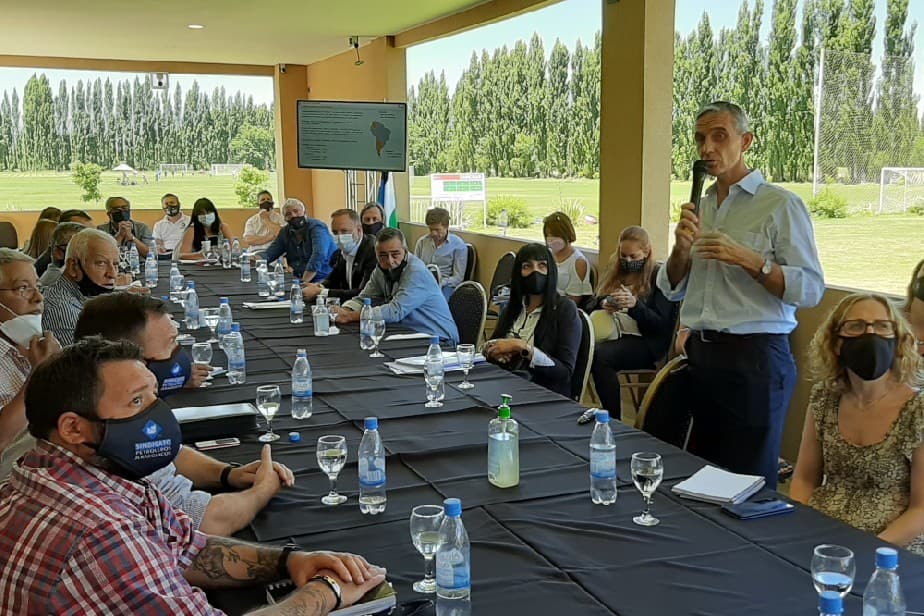 La Comisión de Seguimiento se reunió para evaluar el estado de los acuerdos hidrocarburíferos