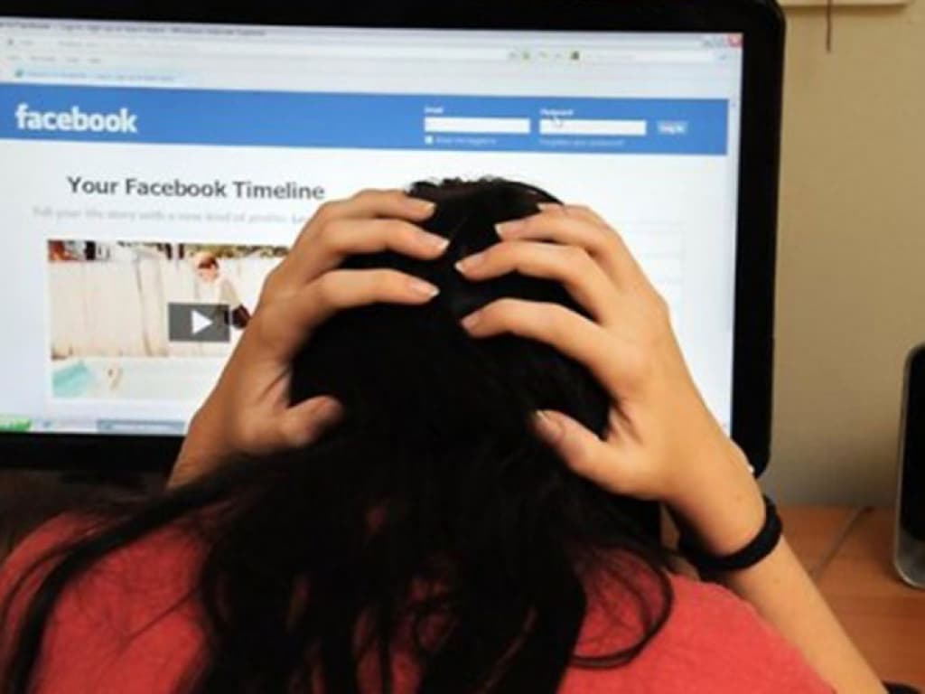 Mediante un ley aprobada en primera vuelta buscan evitar el ciber-acoso en niños y adolecentes