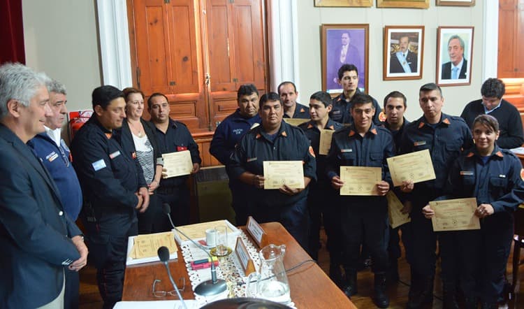 Reconocieron a los Bomberos de Patagones por su labor en los incendios de campos