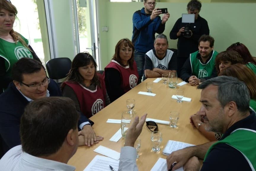 El aumento anunciado para todos los estatales será adelantado, afirma Aguiar