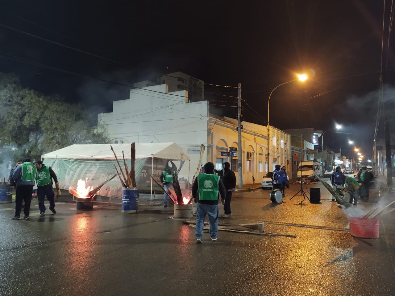 ATE corta calles y bloquea los ingresos a la función pública en Viedma