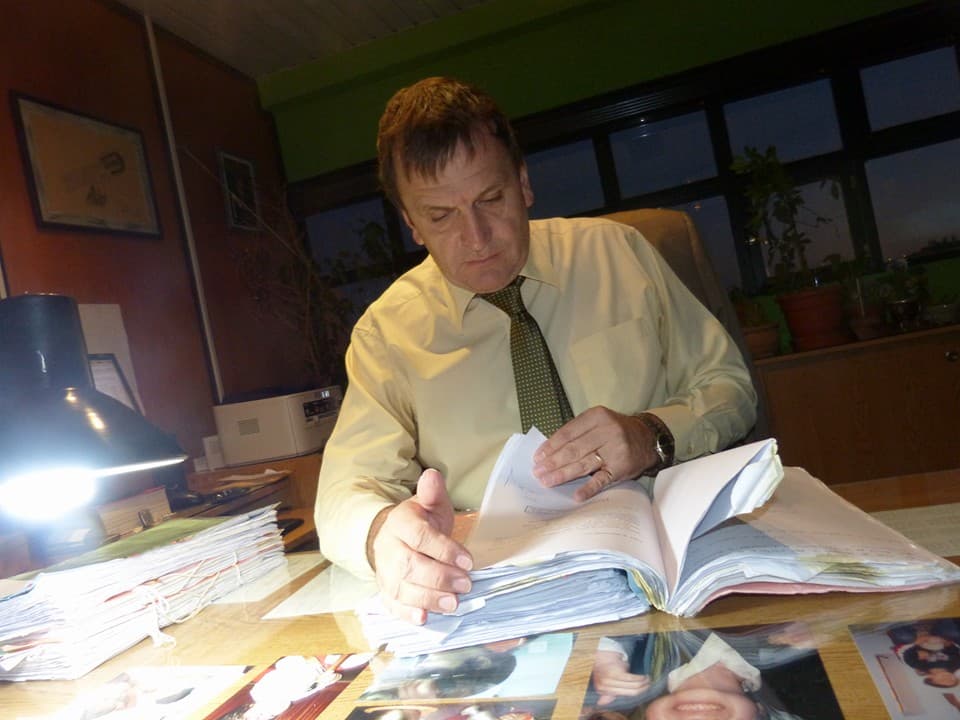 «No se protege a un niño deteniéndolo, sino con tratamientos o educación» dijo el juez Bustamante