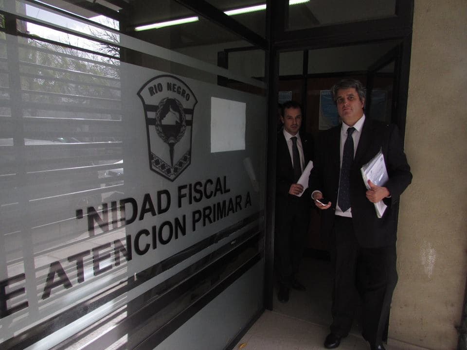 Denuncian y piden la renuncia de los ministros Marcelo Martín y Silvina Arrieta