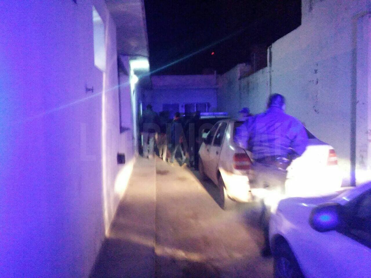 Recapturaron al prófugo del penal de Viedma, estaba en un auto cerca de la costanera junto a tres personas