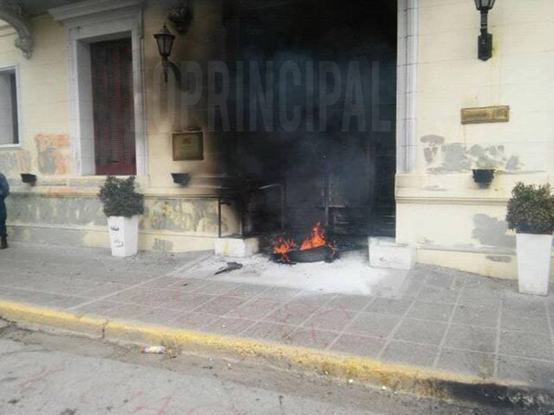 Puntel tiene un relevamiento del costo de los daños causados a la Casa de Gobierno