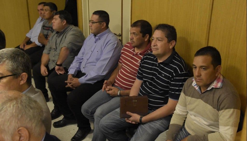 Suspenden preventivamente a los siete policías condenados por el crimen de Solano