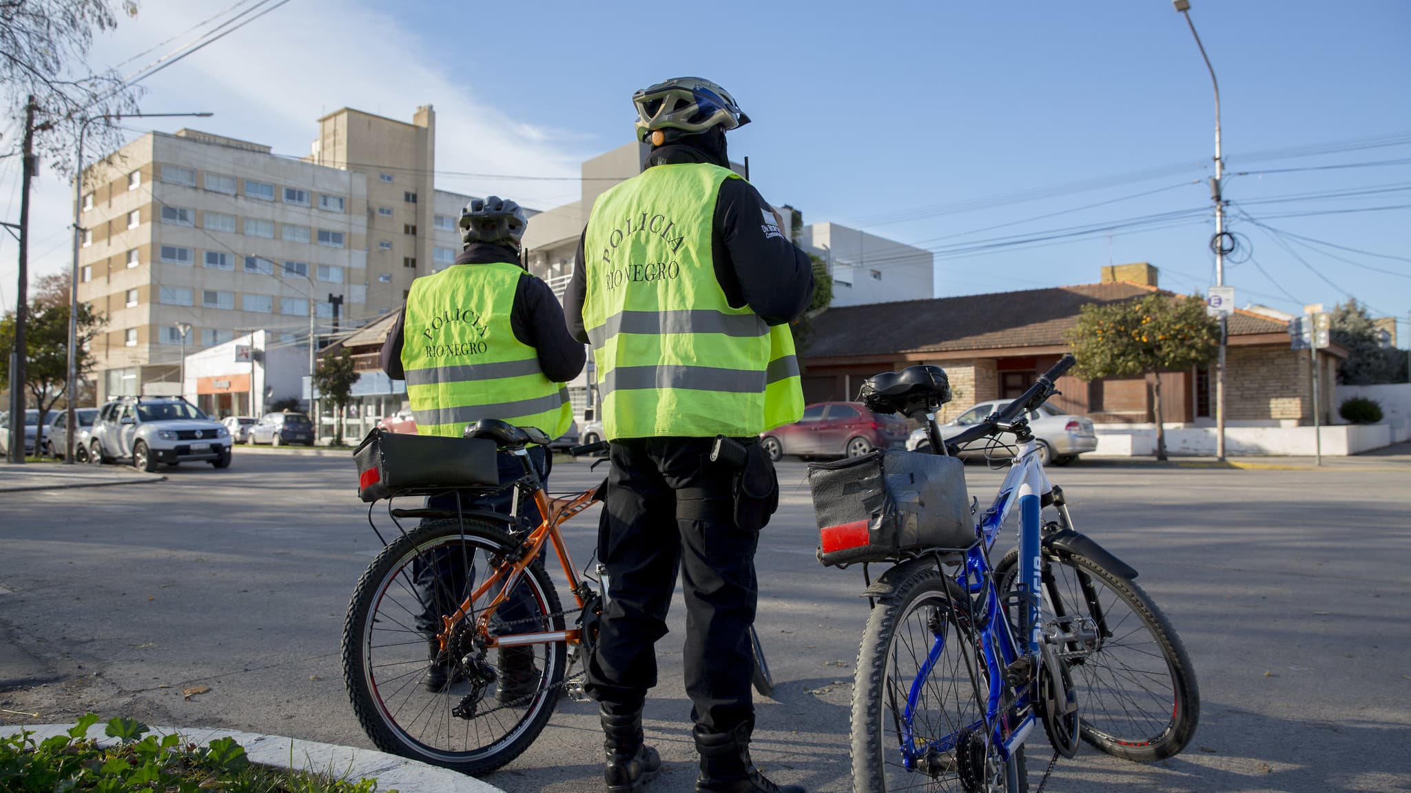 El aumento a los policías deja a la provincia en el quinto lugar en escala salarial a nivel nacional afirma el Gobierno