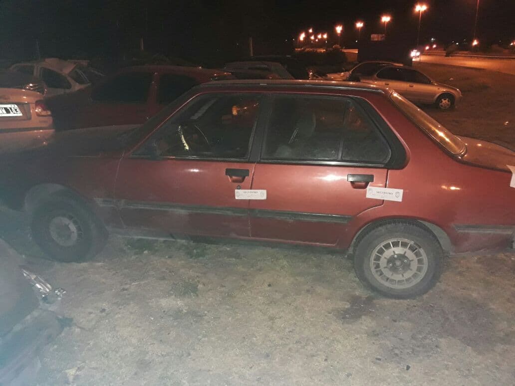 Secuestran dos autos, con sus conductores totalmente ebrios