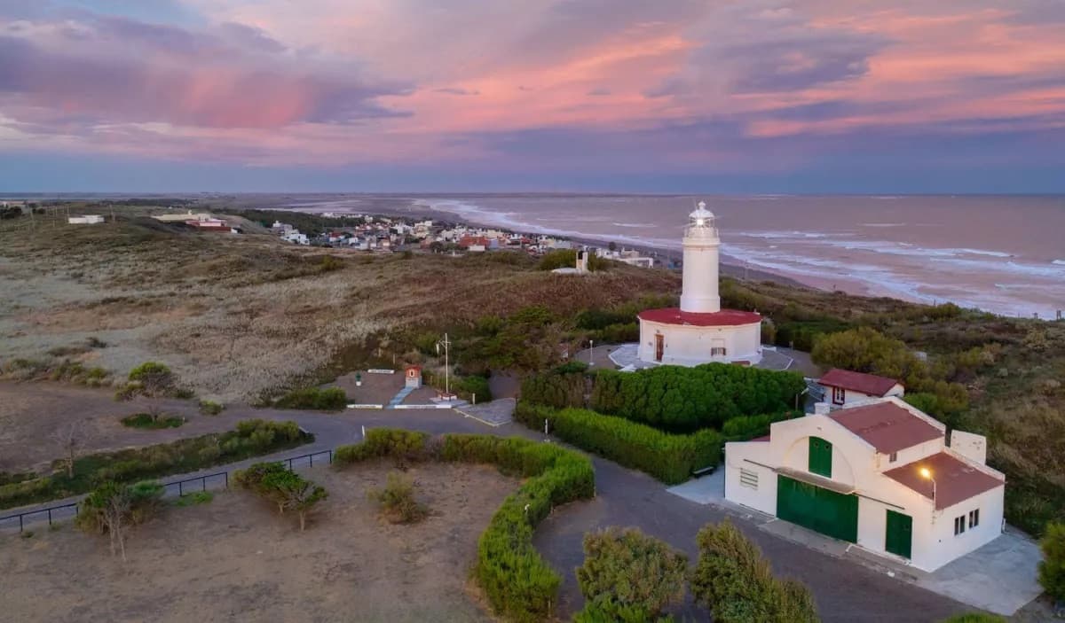 El Faro Río Negro celebró 135 años al servicio de los navegantes