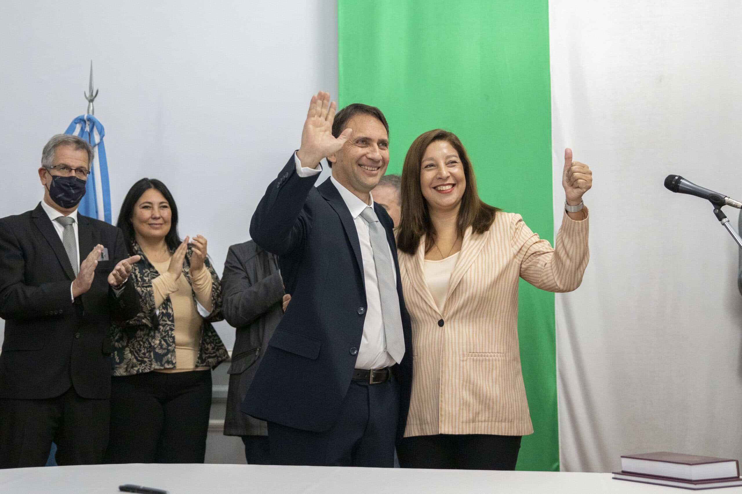 Carreras le tomó juramento a su nuevo ministro de Educación Pablo Nuñez