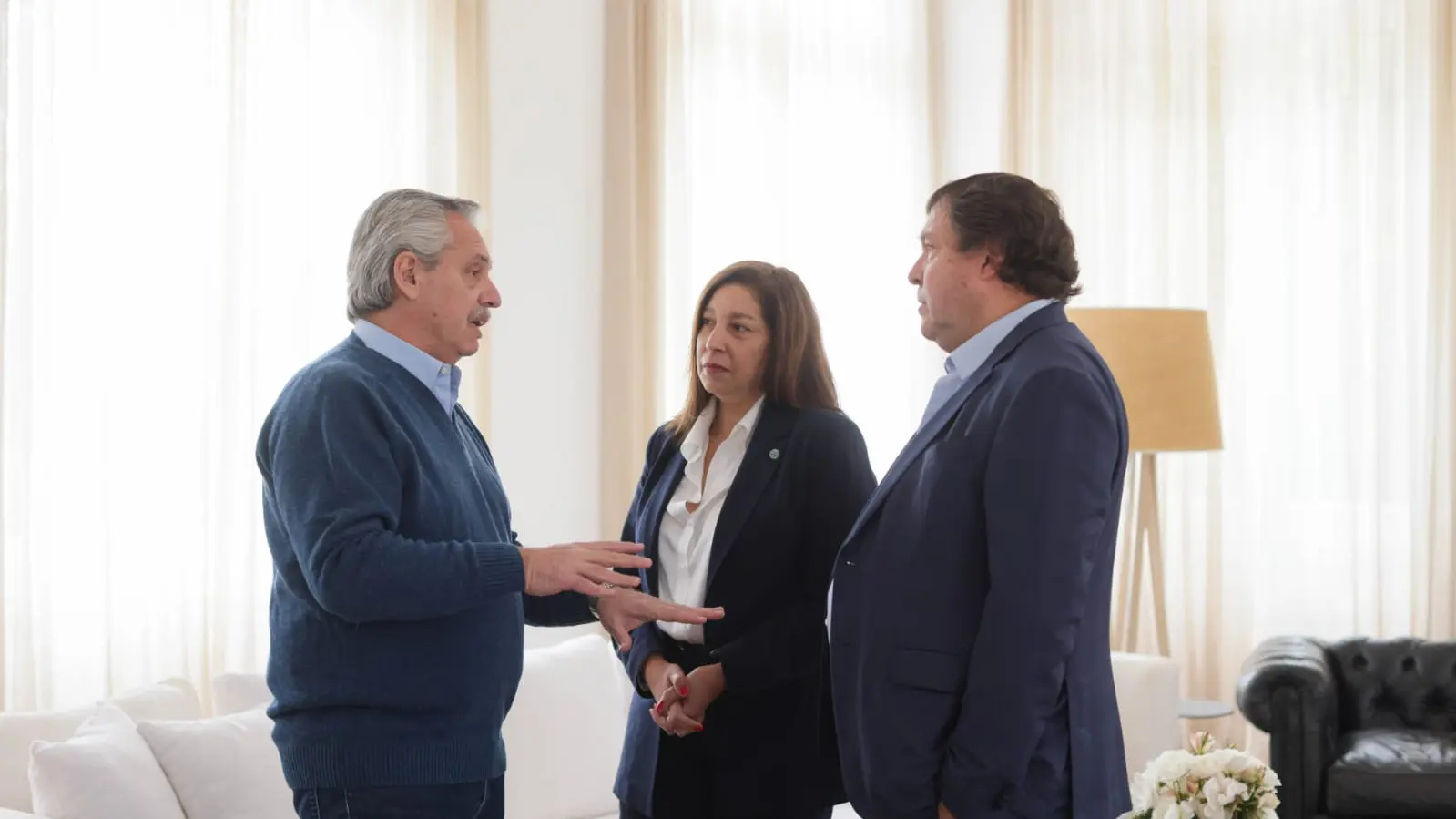 Carreras y Weretilneck se reunieron con Fernández principalmente por la cuestión energética