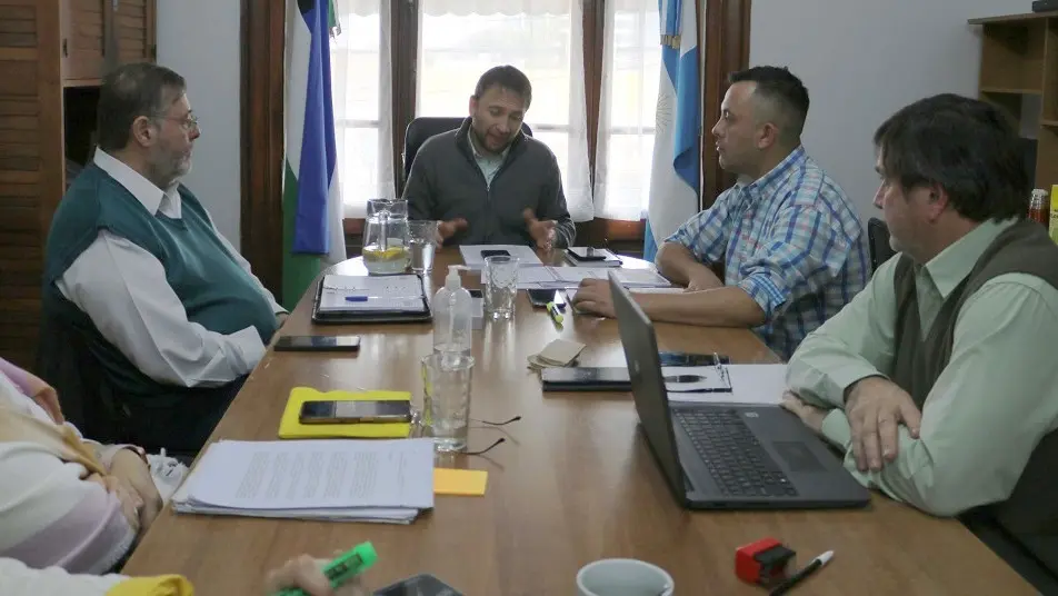 Aprueban resoluciones para reforzar la calidad educativa en Primaria y Secundaria en Rio Negro