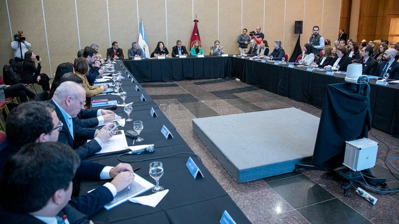 Zgaib participó de una nueva reunión del COFESA que analizó la política sanitaria