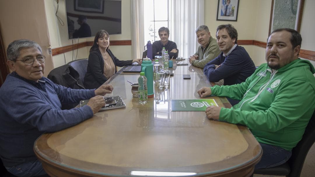 El gobierno se reúne con los gremios para hablar de la pauta salarial
