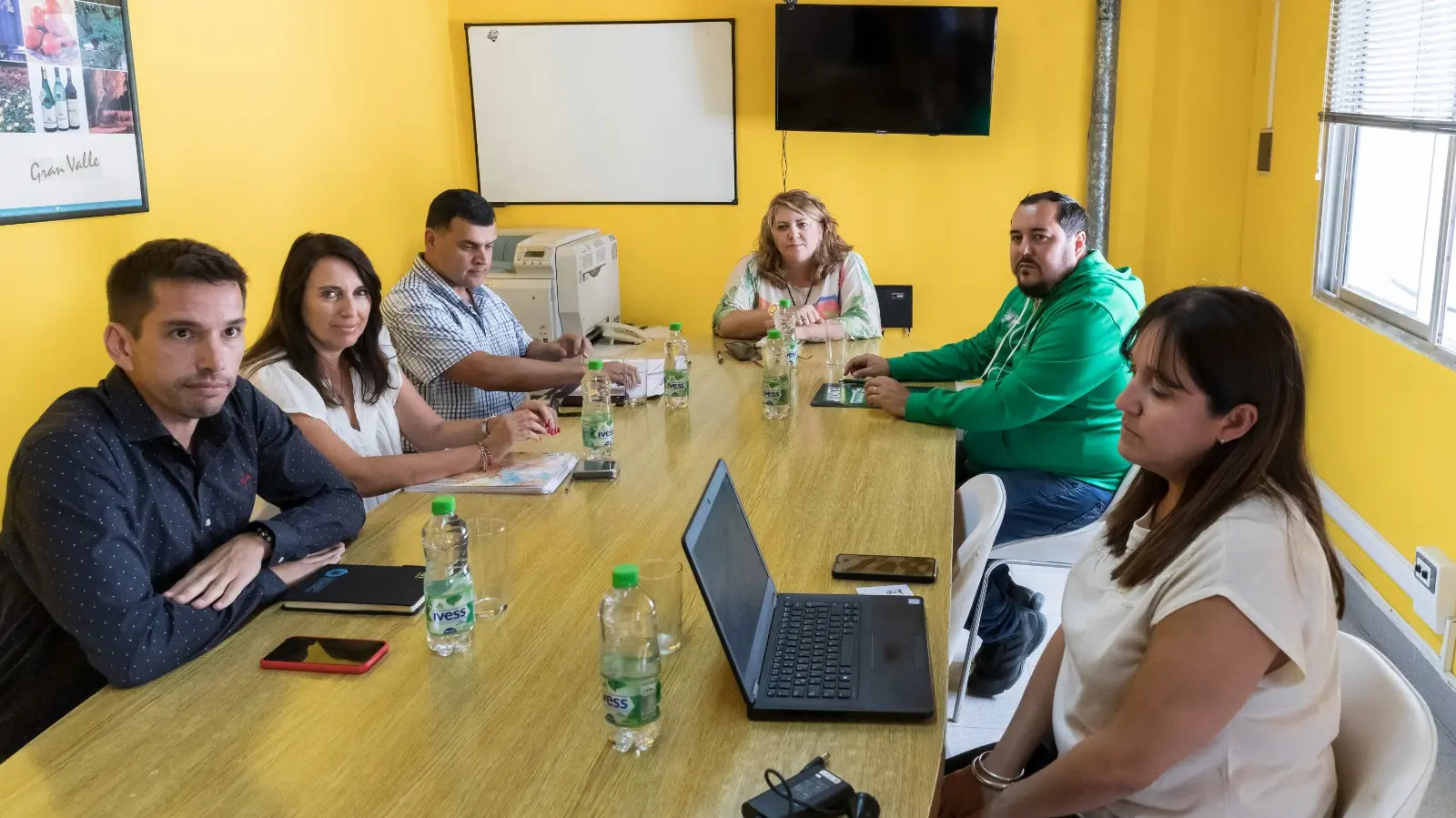 El Gobierno ofreció un pago de $30.000 por única vez por planilla complementaria para los estatales