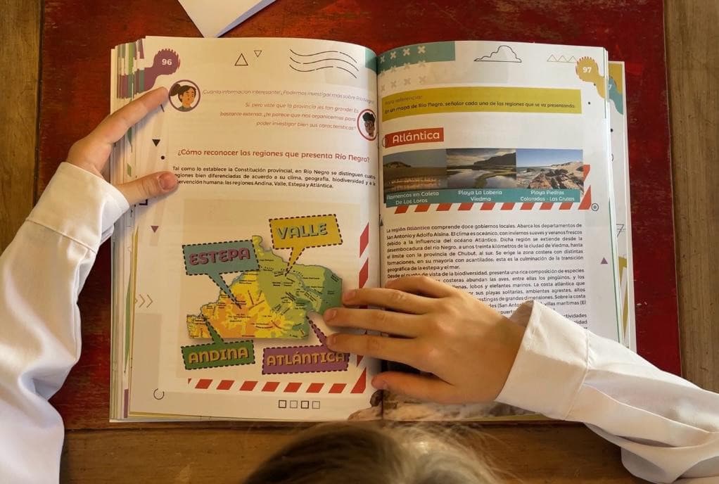 Un libro educativo con identidad rionegrina para los alumnos de 5° grado