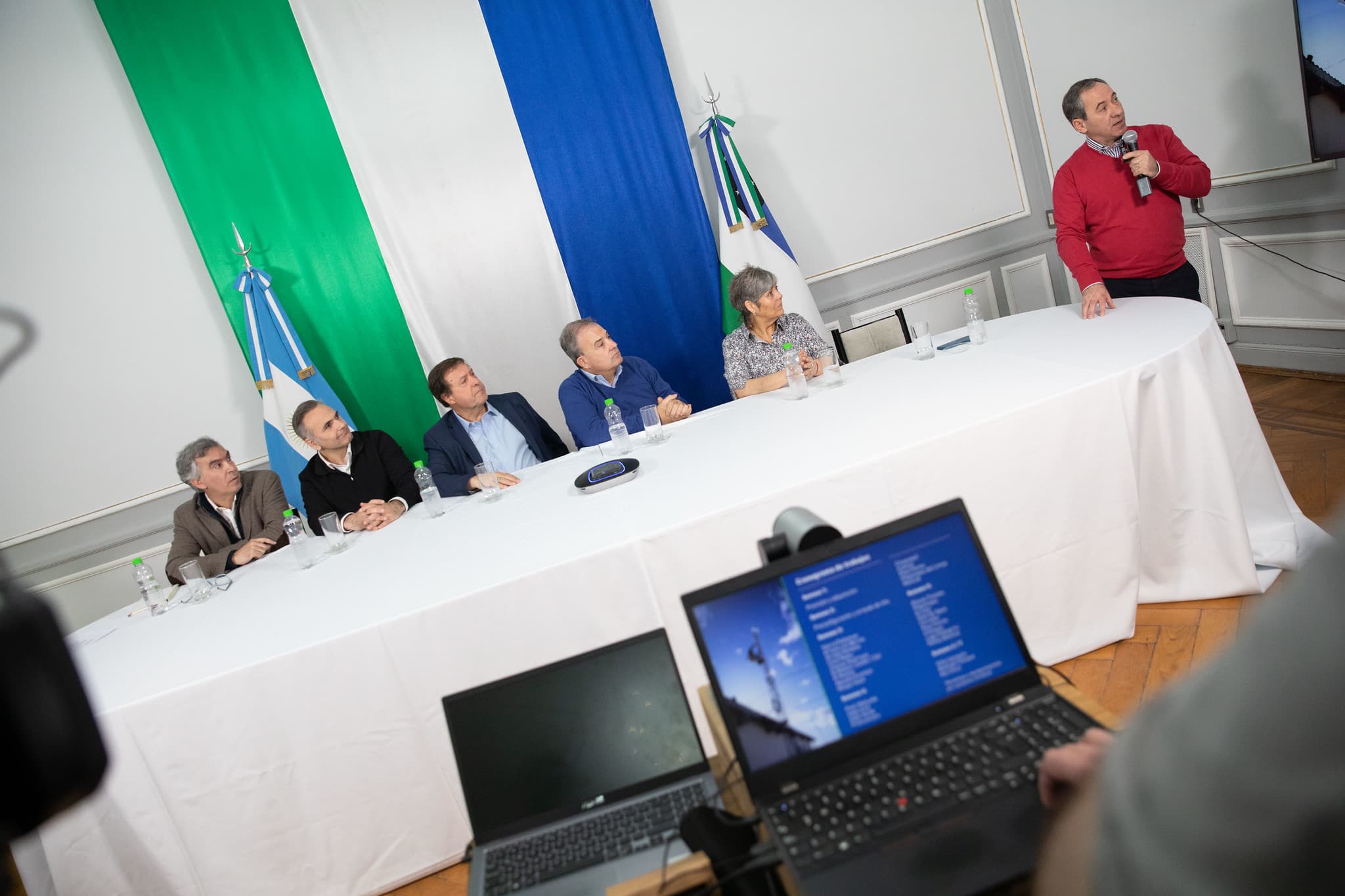Weretilneck, presentó en una videoconferencia el Plan de Conectividad 2024 para la línea sur y Comisionados de Fomento