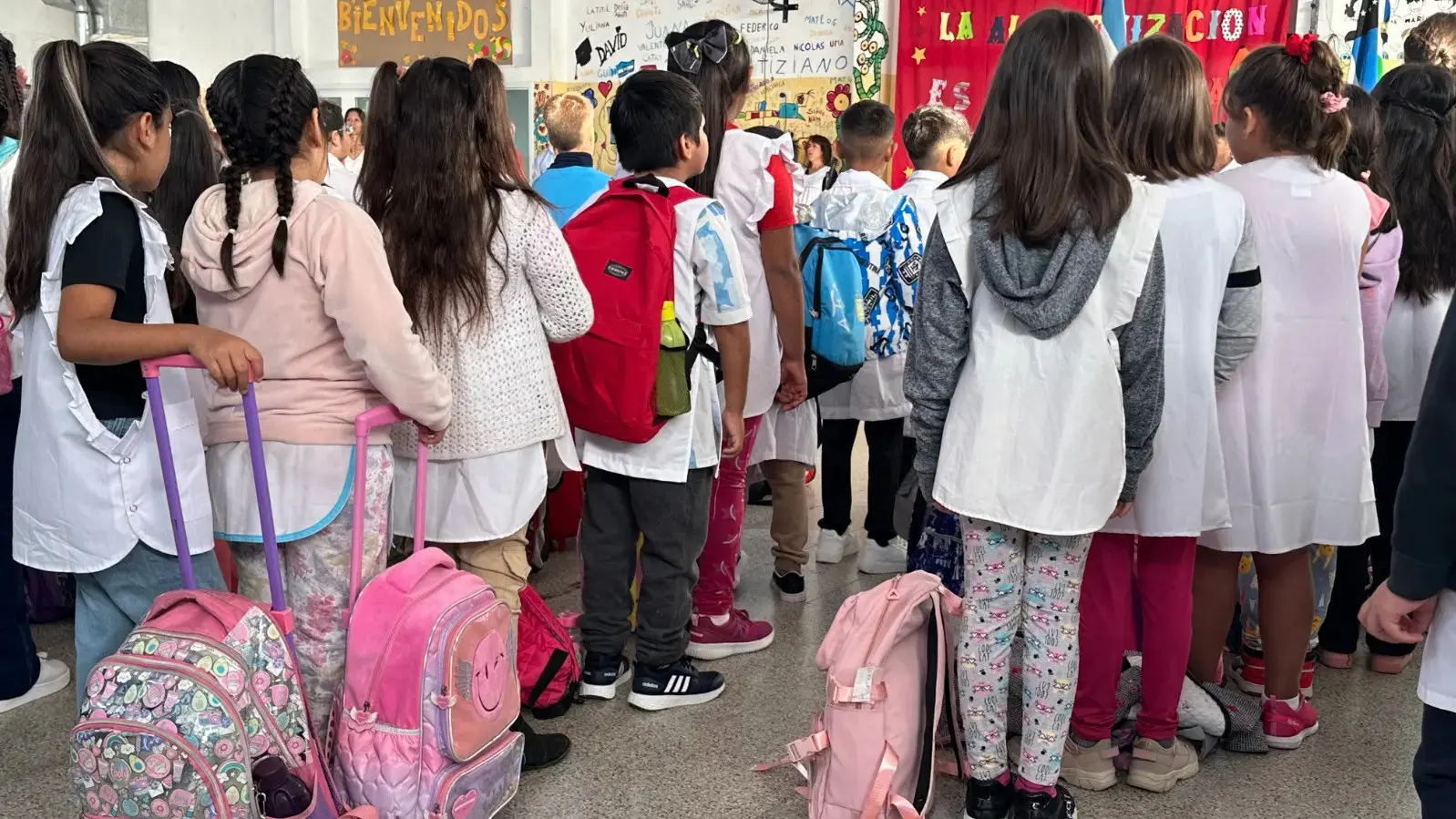 Lo chicos vuelven a las aulas en Rio Negro