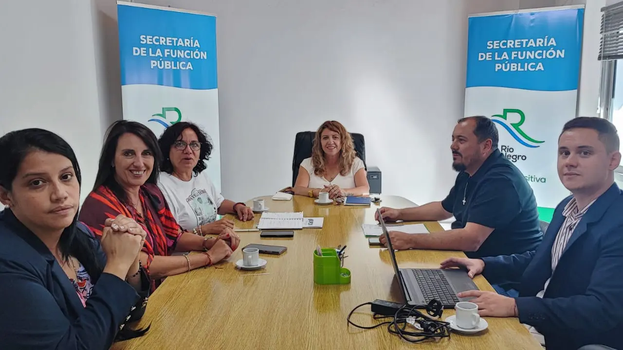 A los gremios el Gobierno ofreció un bono de 250 mil pesos y propuso una suma compensatoria y actualizar salarios por IPC