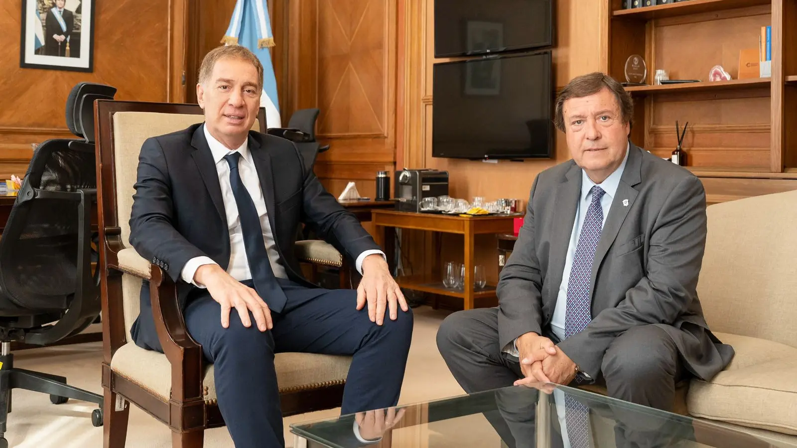 El Gobernador se reunió con el ministro del Interior para avanzar en un nuevo esquema para rutas 22 y 151