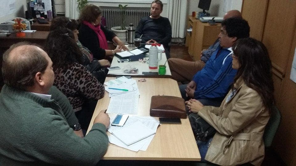 El Ejecutivo ofreció a los municipales un 21% y una suma fija de 2 mil pesos