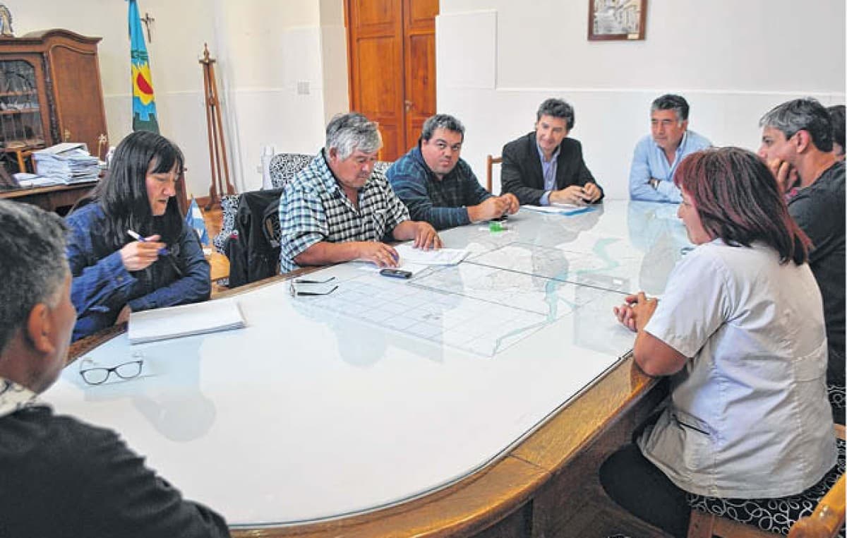 Un 40% de aumento salarial y una suma fija de 4 mil pesos pedirá el Sindicato Municipal Fesimubo