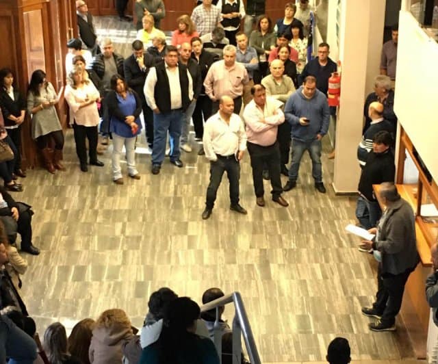 Los trabajadores legislativos aceptaron la oferta salarial para el último trimestre del año