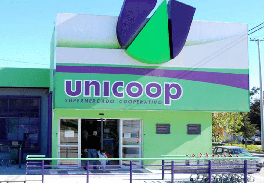 Robaron a mano armada en el supermercado Unicoop y fueron detenidos