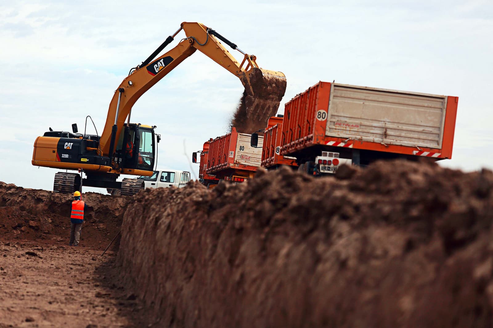 Weretilneck verificó la construcción de la nueva planta de líquido cloacal