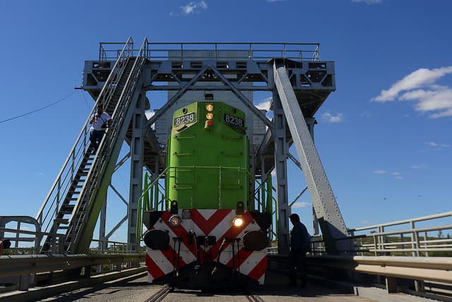 La llegada de la refaccionada locomotora permitirá reparar otras
