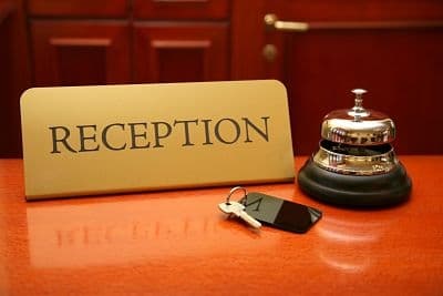 El STJ confirmó una sentencia que obliga a abonar diferencias salariales a recepcionista de un hotel